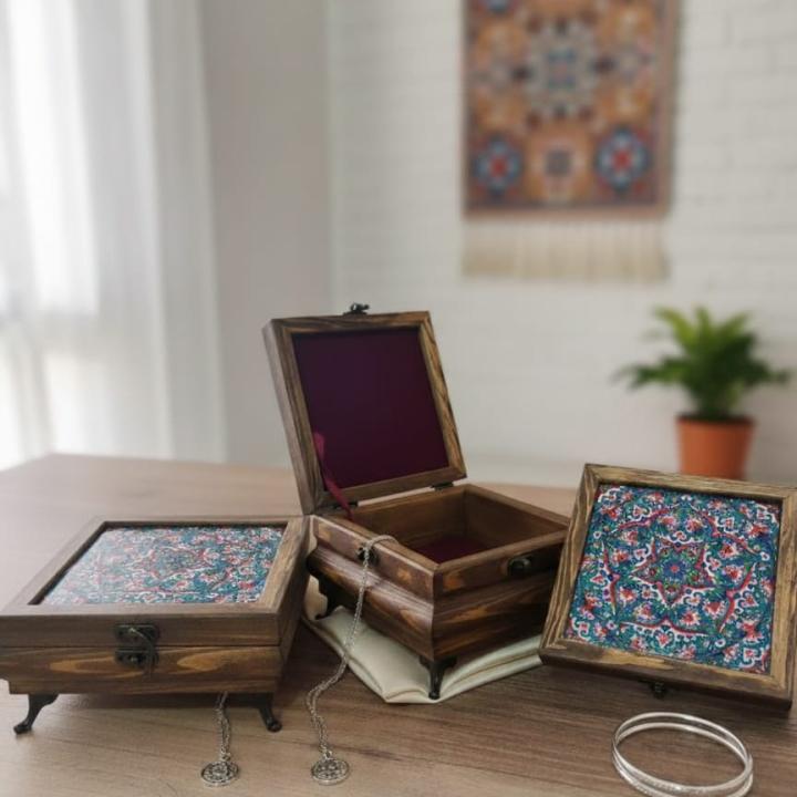 ZÜMRÜT HAZİNE TAKI KUTUSU